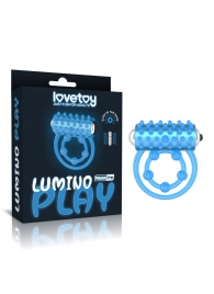 Голубое, светящееся в темноте виброкольцо Lumino Play Vibrating Penis Ring - Lovetoy - в Сургуте купить с доставкой