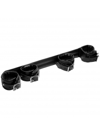 Черная распорка с манжетами для рук и ног Deluxe Rigid Spreader Bar - XR Brands - купить с доставкой в Сургуте