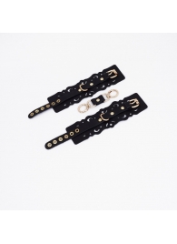 Черные кожаные наручники с узорами и золотистой фурнитурой - Crazy Handmade - купить с доставкой в Сургуте