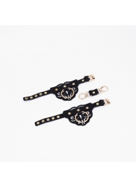 Черные кожаные наручники с клепками, кольцами и золотистой фурнитурой - Crazy Handmade - купить с доставкой в Сургуте