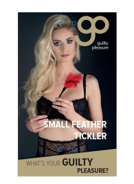 Пластиковая метелочка с красными пёрышками Small Feather Tickler - 32 см. - Blush Novelties - купить с доставкой в Сургуте