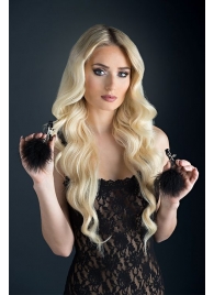 Зажимы для сосков с пухом FEATHERED NIPPLE CLAMPS - Blush Novelties - купить с доставкой в Сургуте