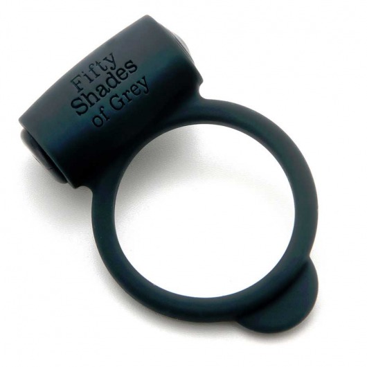 Темно-серое эрекционное кольцо Vibrating Love Ring с вибрацией - Fifty Shades of Grey - в Сургуте купить с доставкой